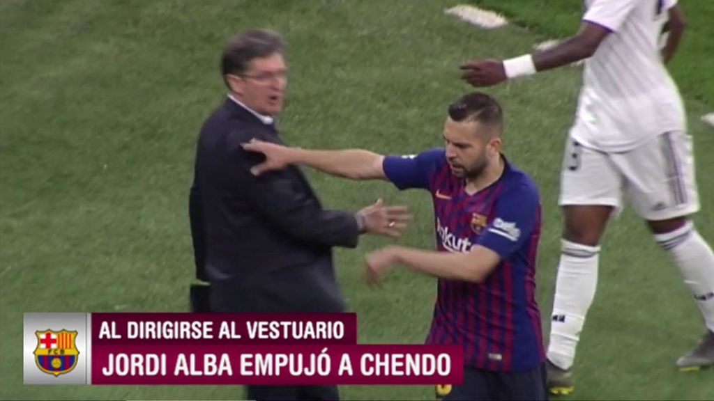 Las cámaras captaron el desproporcionado empujón de Jordi Alba a Chendo