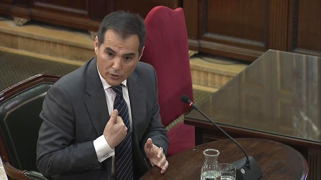 El exnúmero dos de Interior revela que ofrecieron a Puigdemont “simular” el referéndum