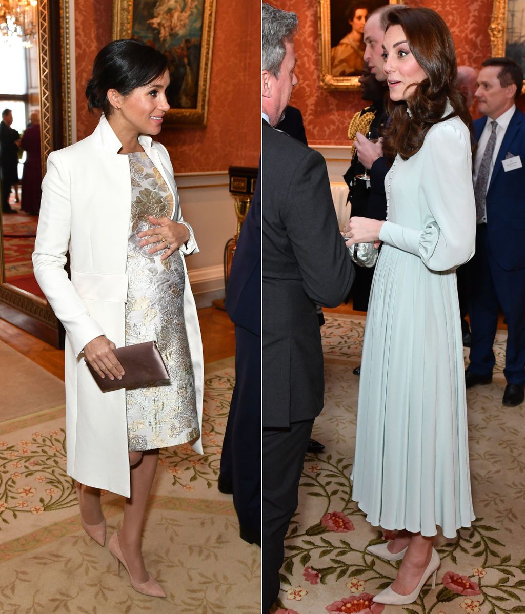 Las dos han coincidido en stilettos: Meghan, en salmón, y Kate, blancos