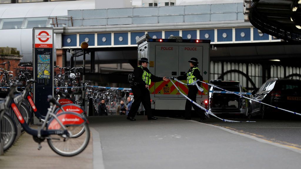 Investigación por terrorismo en Londres tras tres amenazas de bomba Investigación por terrorismo en Londres tras tres amenazas de bomba