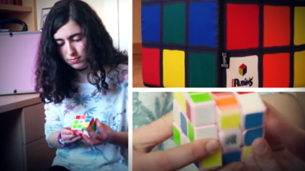 Berta García hace magia en tiempo récord con el cubo de Rubik