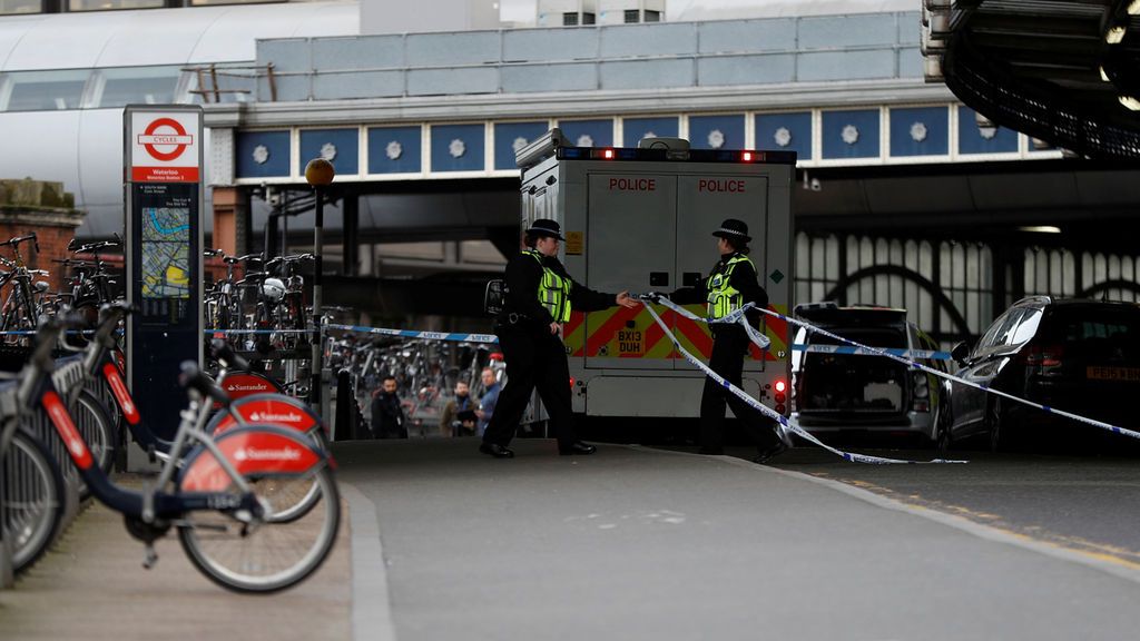 Tres amenazas de bomba simultáneas junto al aeropuerto de Heathrow, London City y la estación de Waterloo