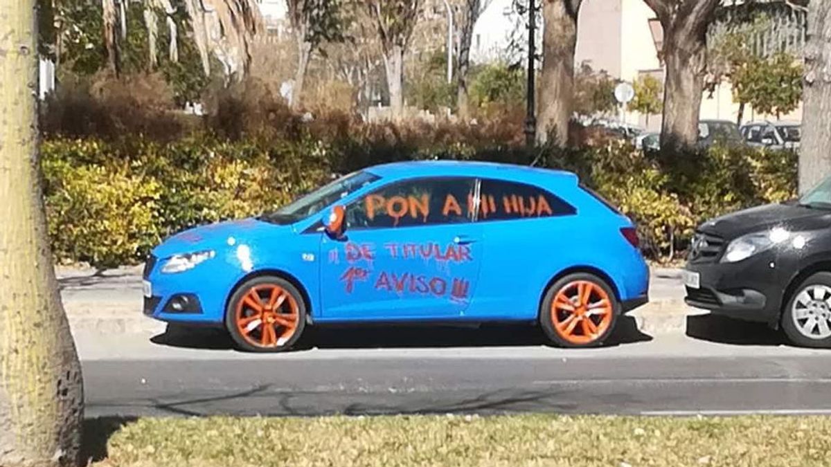 La broma pesada de un grupo de amigos a un entrenador por su despedida de soltero: “Pon a mi hija de titular, primer aviso” La broma pesada de un grupo de amigos a un entrenador por su despedida de soltero: “Pon a mi hija de titular, primer aviso”