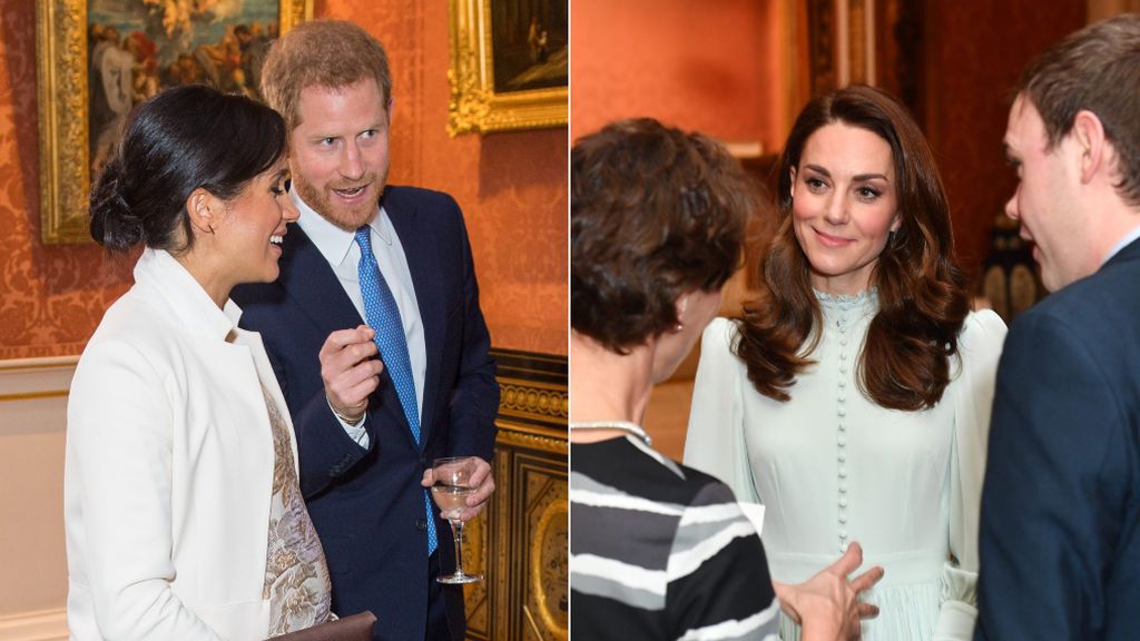 Meghan, con el pelo recogido, y Kate, con la melena suelta y lisa