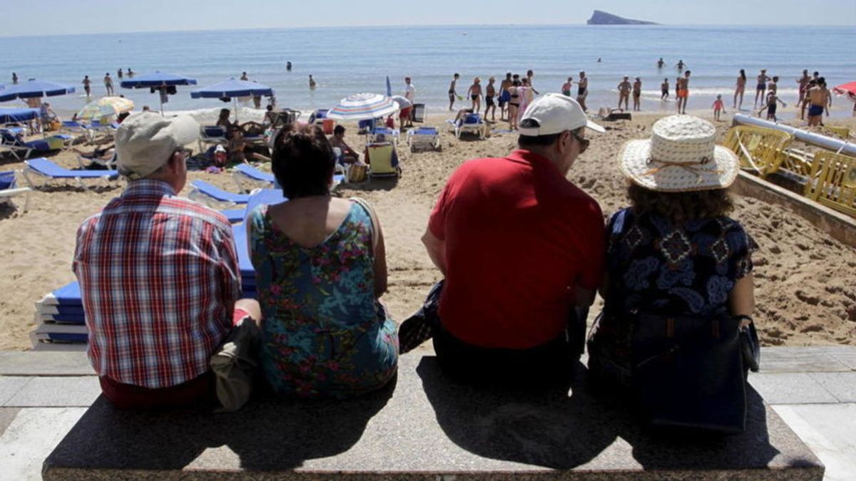 La Diputación de Málaga regalará 3 días de vacaciones en la provincia a 2.500 mayores residentes en municipios pequeños La Diputación de Málaga regalará 3 días de vacaciones en la provincia a 2.500 mayores residentes en municipios pequeños