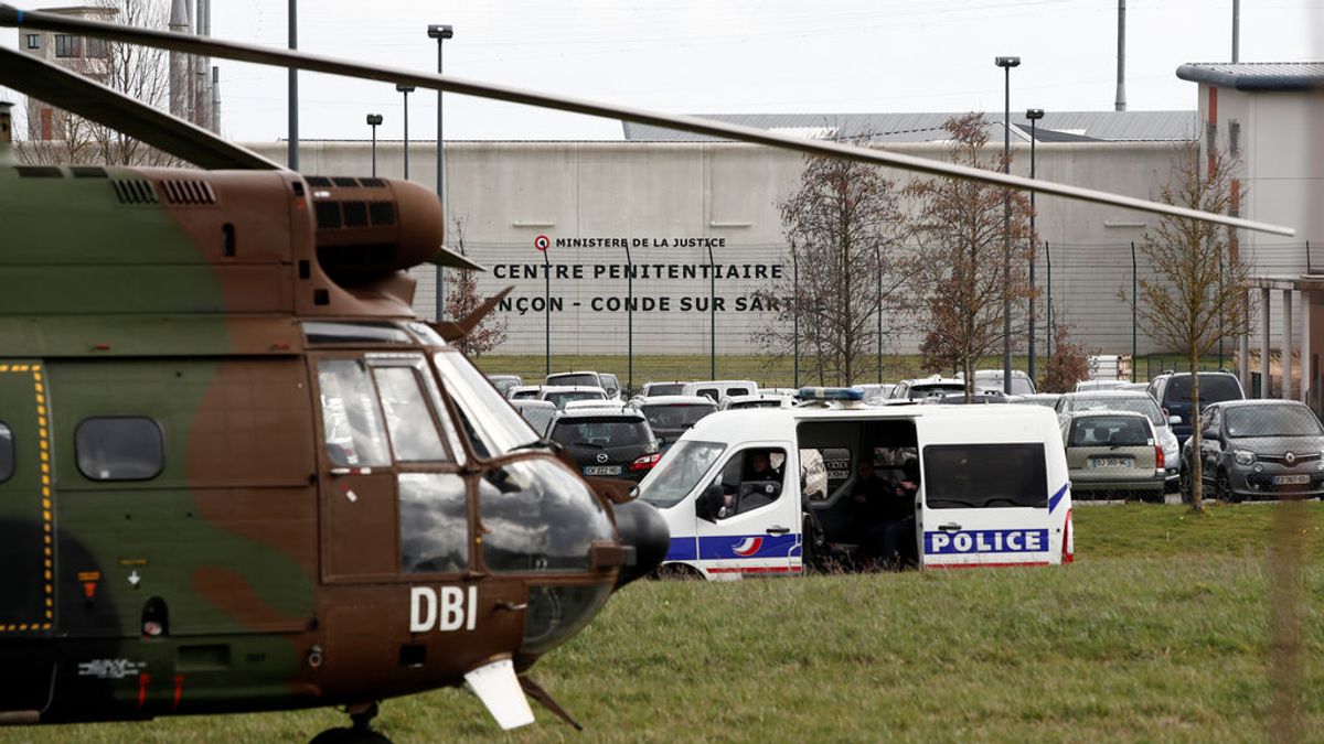Un preso ataca con un cuchillo a dos guardias en una prisión francesa