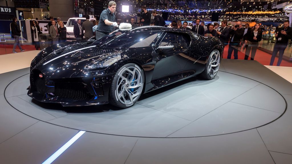 Presentan el coche más caro del mundo, ‘La voiture Noire’ de Bugatti