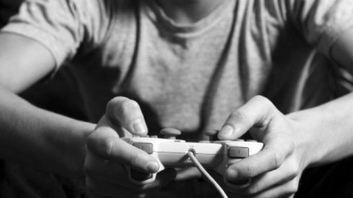 Con solo 11 años dispara a su padre en las nalgas porque le quita los videojuegos Con solo 11 años dispara a su padre en las nalgas porque le quita los videojuegos