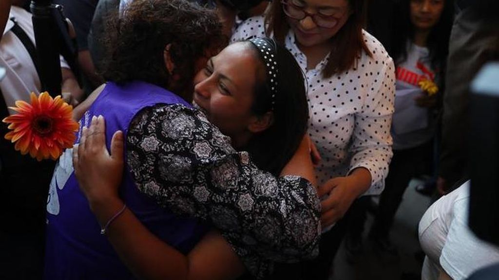 Tres mujeres liberadas en El Salvador tras pasar 9 y 11 años en prisión por abortos naturales