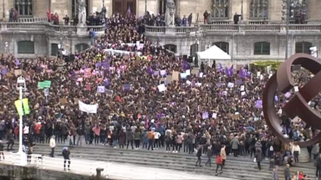 La marea de mujeres inunda ya las calles