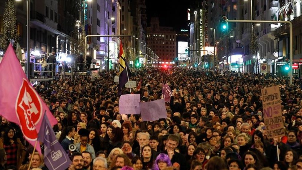 La manifestación del 8M ocupa Gran Vía