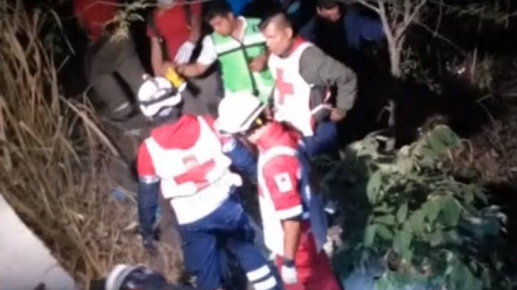 Mueren 25 guatemaltecos en un accidente en México