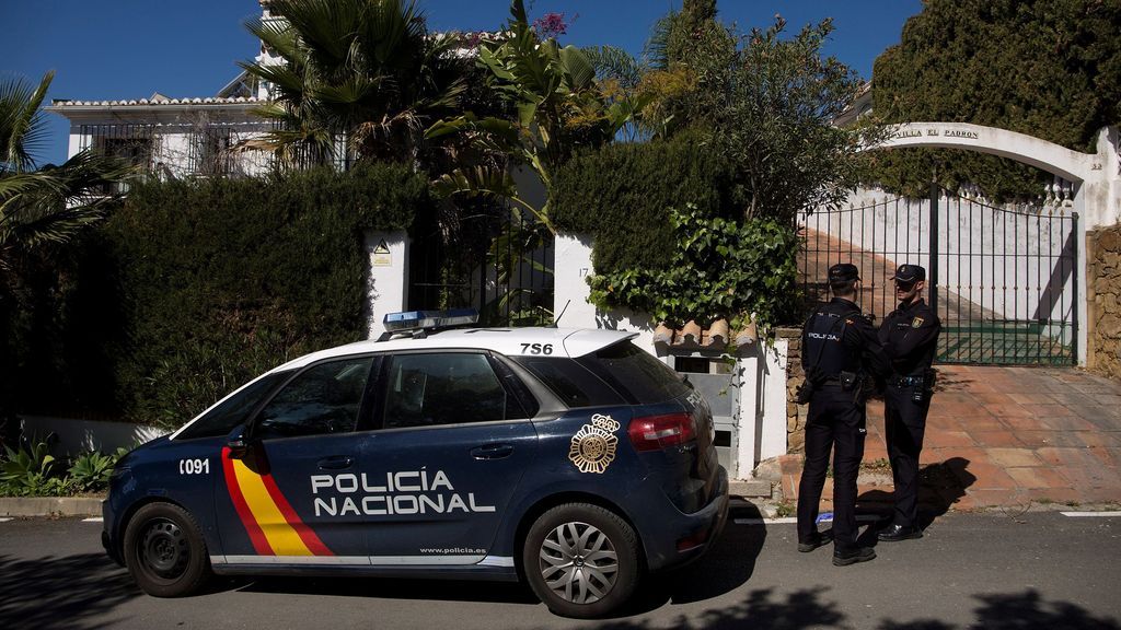 Detenido un hombre en Estepona por matar presuntamente a su mujer delante de su hijo
