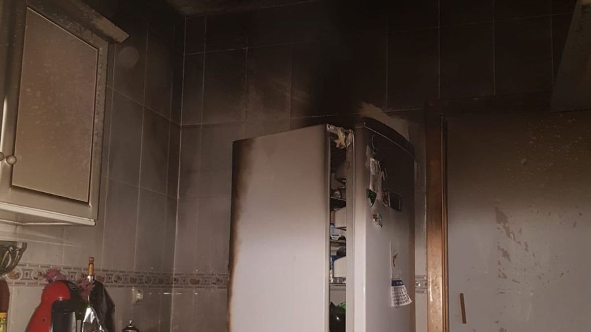 Cuatro heridos con quemaduras en el incendio de una vivienda de Sanlúcar de Barrameda