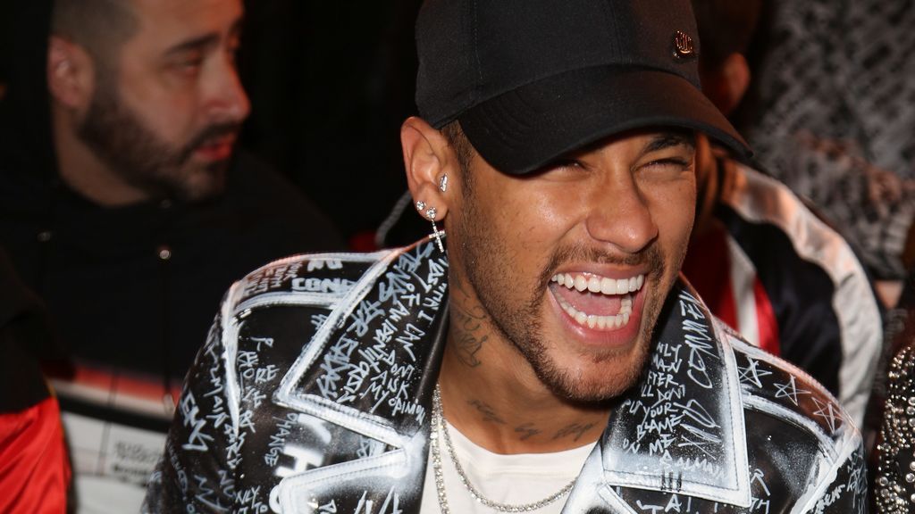 Hacienda investiga a Neymar por la prima en su renovación con el Barça y su fichaje por el PSG Hacienda investiga a Neymar por la prima en su renovación con el Barça y su fichaje por el PSG