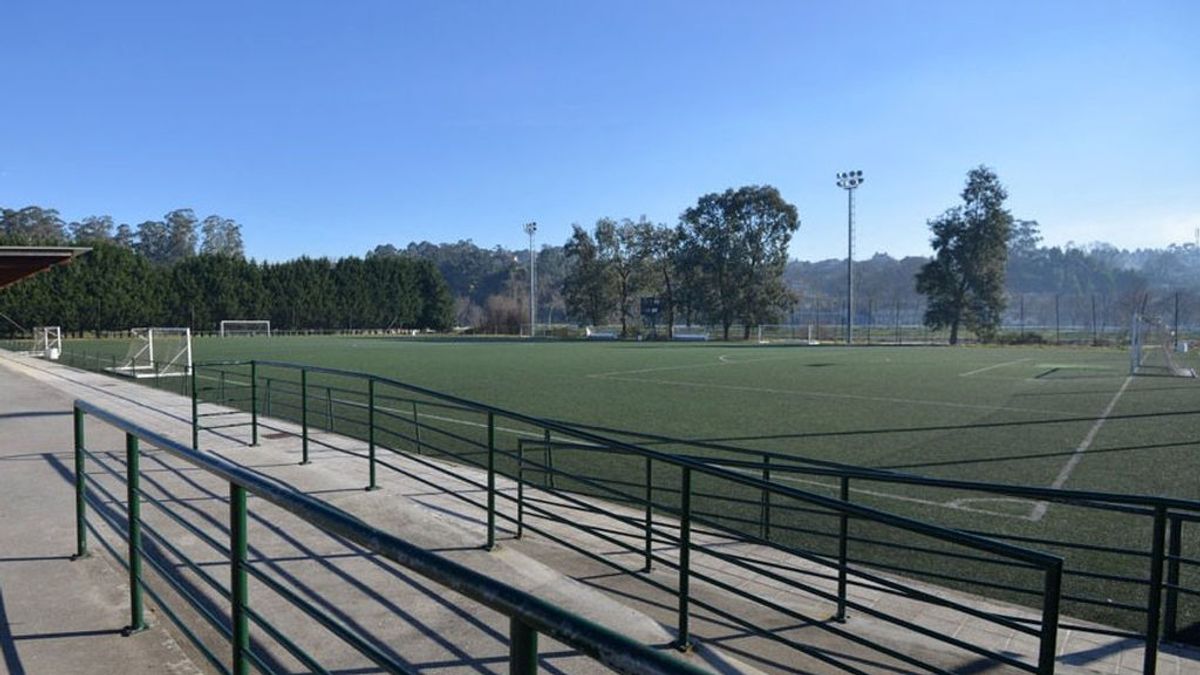 La vergonzosa pelea a cabezazos de unos padres en un partido prebenjamín en Pontevedra La vergonzosa pelea a cabezazos de unos padres en un partido prebenjamín en Pontevedra