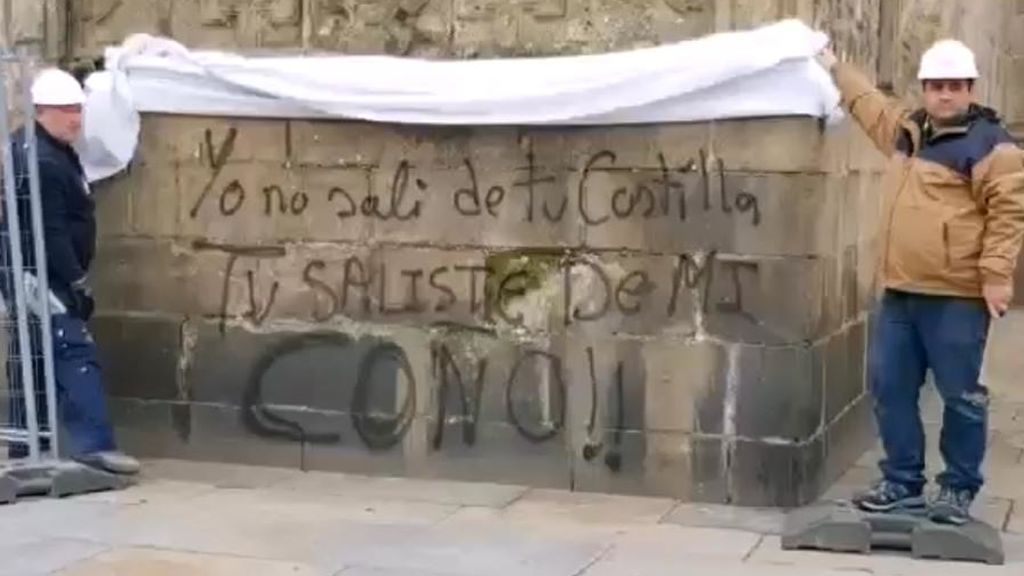 Borrar los grafitis de la Catedral de Santiago será un proceso difícil y costoso que puede quedar sin castigo