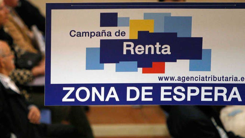 Los contribuyentes podrán acceder desde mañana a sus datos fiscales y la 'app' para la Renta 2018