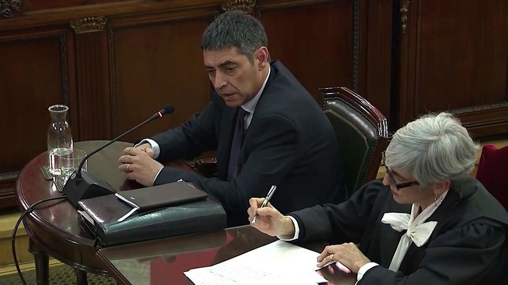 Trapero justifica la actuación de los Mossos y apunta contra la "irresponsabilidad" de Puigdemont