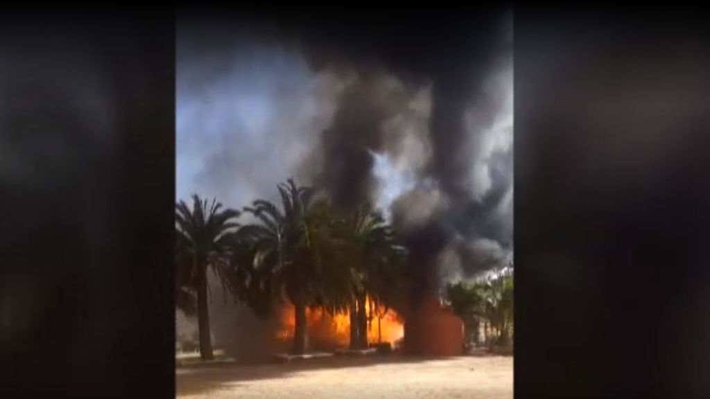 Evacúan un hotel por un incendio en Gran Canaria