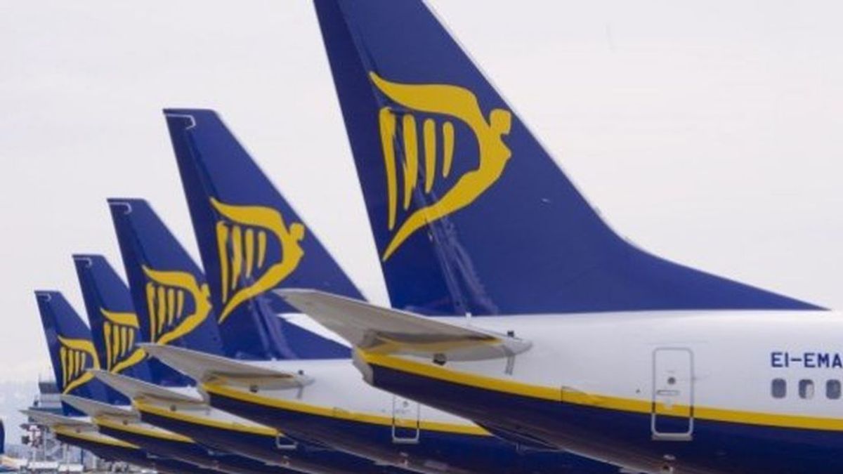 Un hombre muerde la nariz de otro en pleno vuelo entre Glasgow a Tenerife Sur