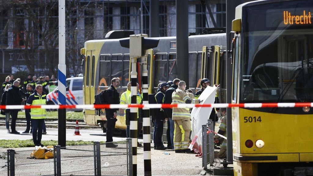 Ataque en un tranvía de la ciudad holandesa de Utrecht: Un muerto y numerosos heridos
