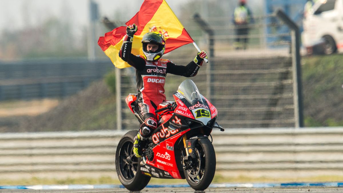 El mensaje de Álvaro Bautista a la afición española tras conseguir otro triplete en Superbikes