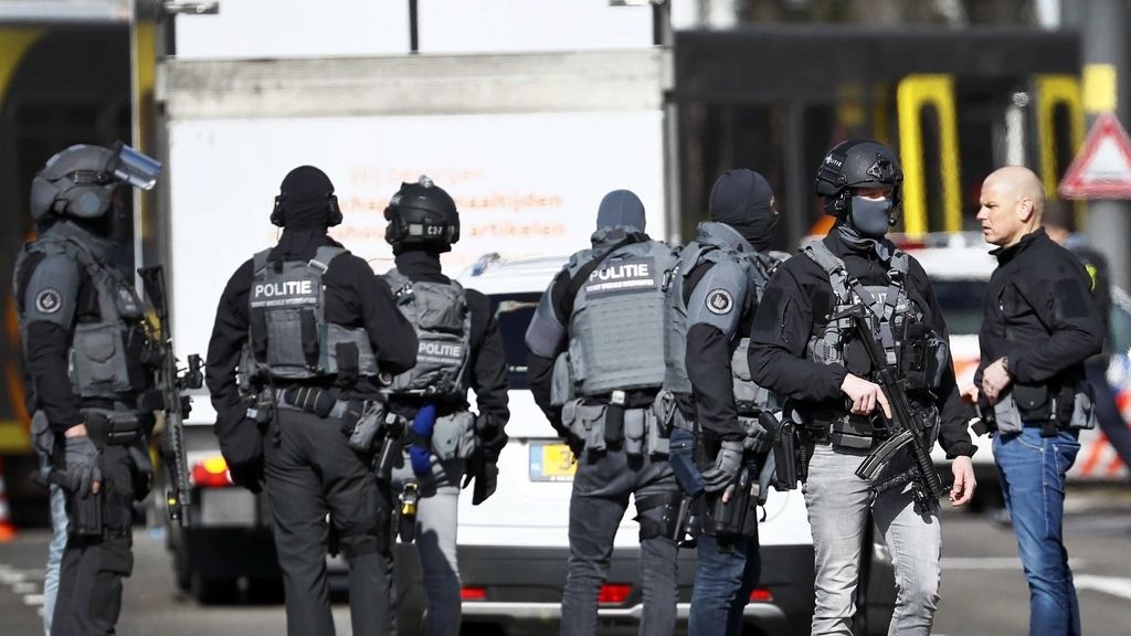 Ataque en un tranvía de la ciudad holandesa de Utrecht: Un muerto y numerosos heridos