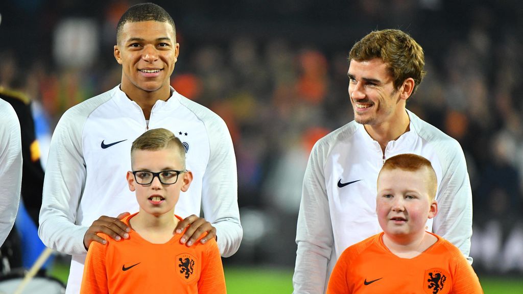 Un juez prohíbe a unos padres poner el nombre de Griezmann Mbappe a su bebé