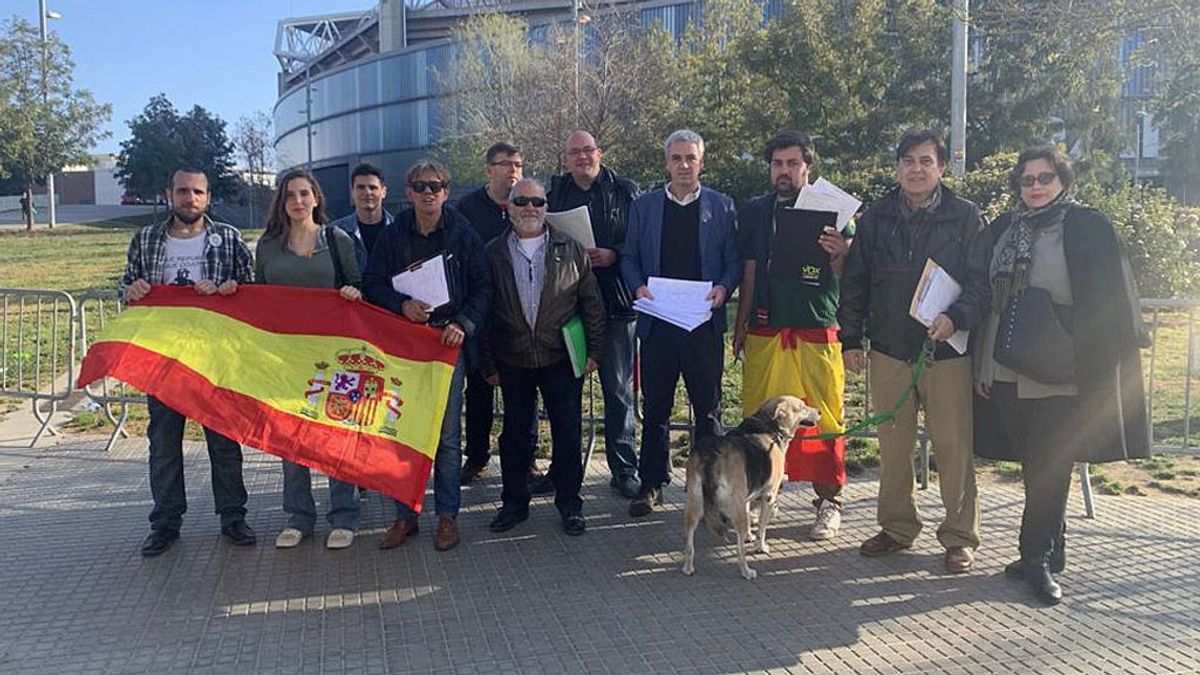 El Espanyol rechaza "contundentemente" la vinculación de VOX con la imagen del club El Espanyol rechaza "contundentemente" la vinculación de VOX con la imagen del club