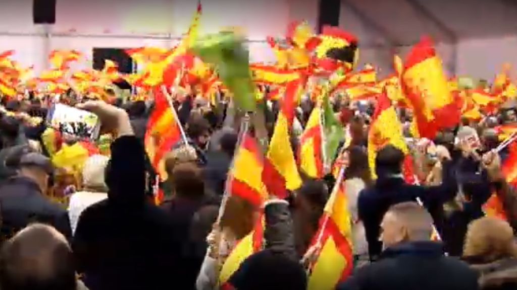 Acusan a Vox de ocultar donaciones de empresarios haciéndolas pasar por aportaciones de familiares y amigos