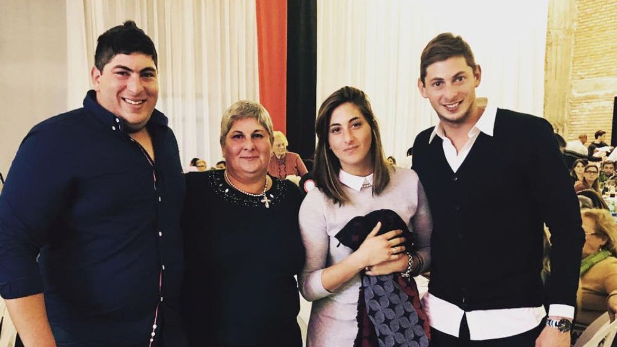 El emotivo mensaje de la hermana de Emiliano Sala tras dos meses de su accidente mortal: "Volveremos a ser uno, te sigo queriendo desde acá" El emotivo mensaje de la hermana de Emiliano Sala tras dos meses de su accidente mortal: "Volveremos a ser uno, te sigo queriendo desde acá"