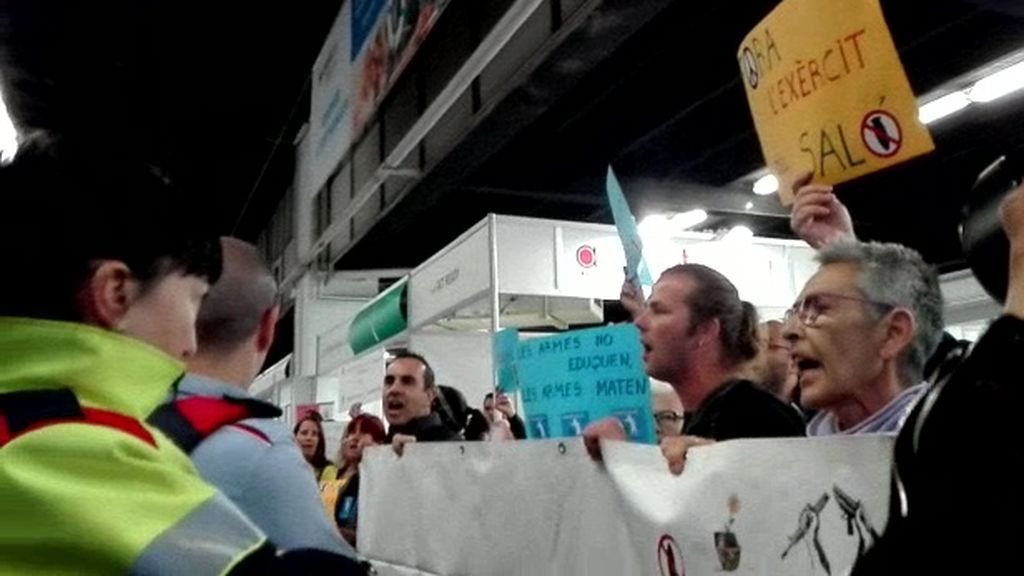 Nuevo boicot contra el Ejército en el Salón de la Enseñanza de Barcelona