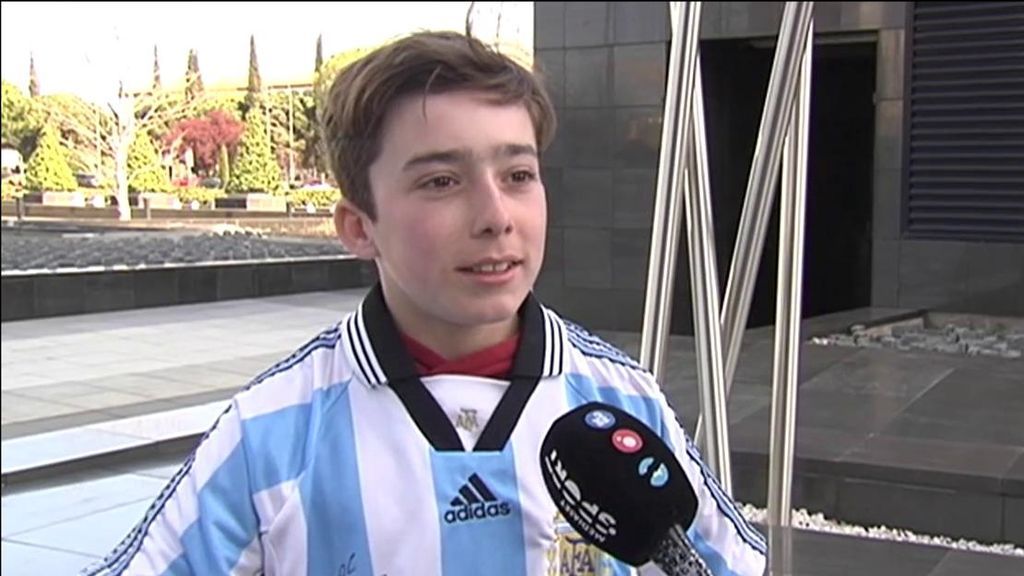 Del "jope" de un niño decepcionado por no poder ver a Messi, al "es el mejor" tras firmarle la camiseta