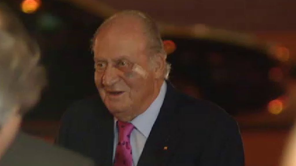 El rey emérito Juan Carlos I reaparece en un evento con un moratón en la cara