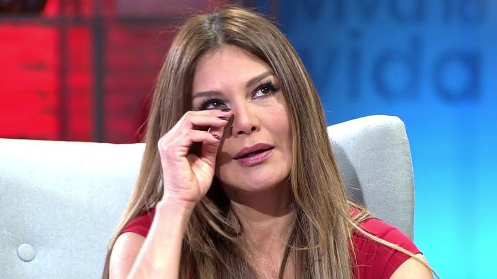 Ivonne Reyes llora desconsolada al recordar la muerte de su hermano: "Aún espero una llamada suya"