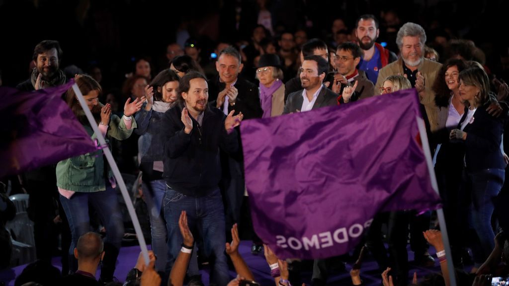 Irene Montero, Garzón, Mayoral y Monedero arropan a Pablo Iglesias en su regreso