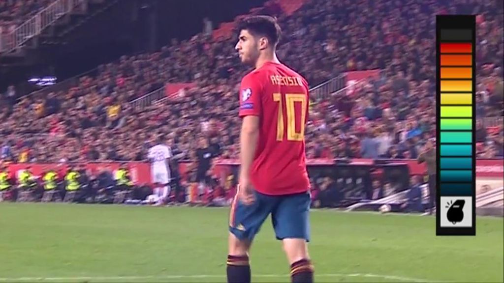 Marco Asensio se lleva los pitos de Mestalla porque no se la pasa a Rodrigo en el minuto 90
