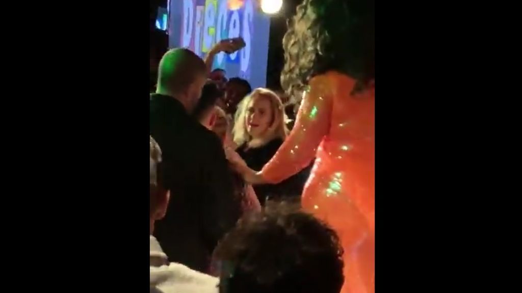 Graban a Adele y Jennifer Lawrence de fiesta en un bar LGTB de Nueva York