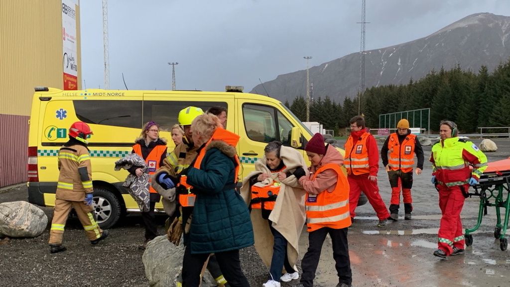 Rescate en Noruega de 1373 pasajeros a bordo del crucero Viking Sky