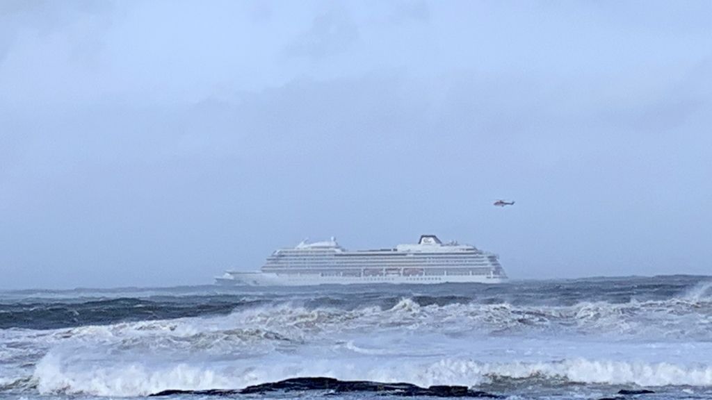 Rescate en Noruega de 1373 pasajeros a bordo del crucero Viking Sky