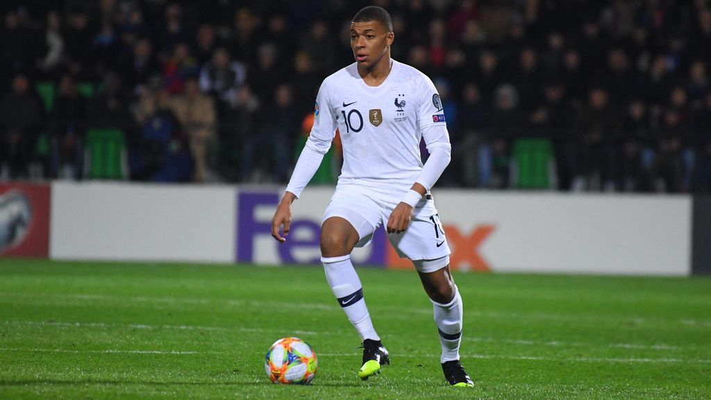 El Real Madrid ofrece 280 millones por Mbappé, según ‘France Football’ El Real Madrid ofrece 280 millones por Mbappé, según ‘France Football’