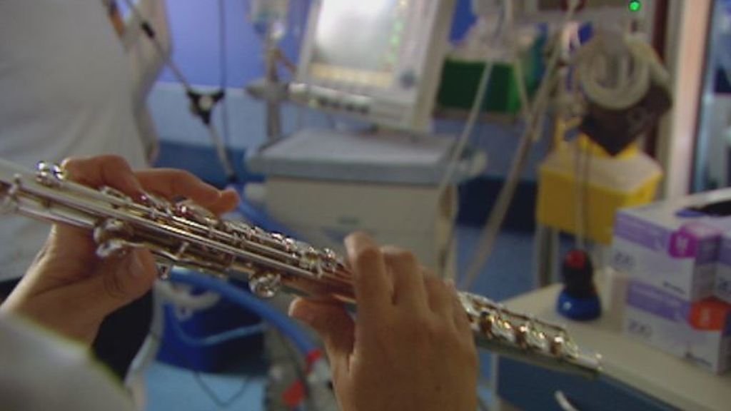 Estudian el efecto beneficioso de la música en directo en el hospital