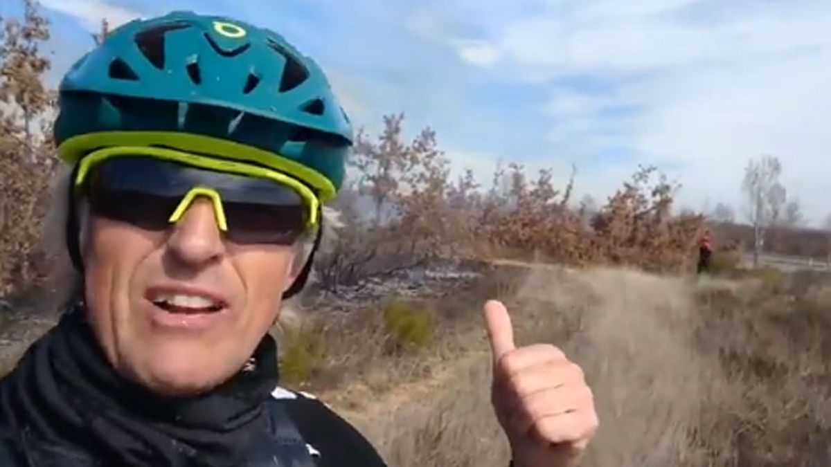 Jesús Calleja, evacuado en helicóptero tras sufrir un accidente entrenando en bicicleta Jesús Calleja, evacuado en helicóptero tras sufrir un accidente entrenando en bicicleta
