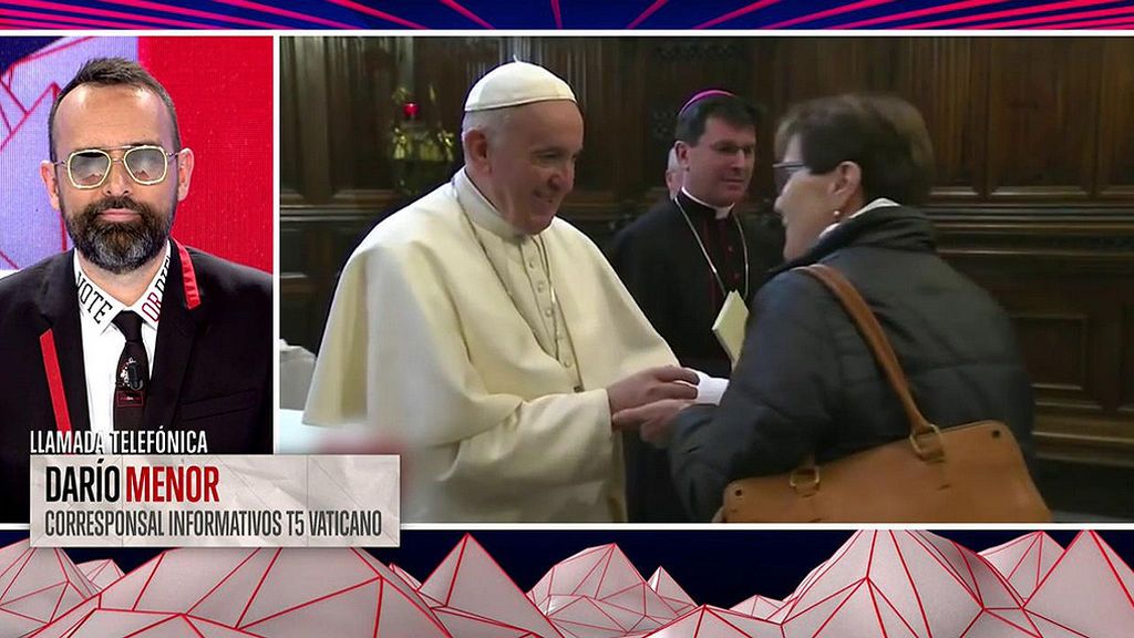 Mi tesoro: El Papa Francisco no deja que le besen el anillo