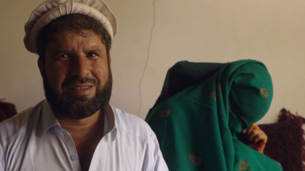 Shir-Khan, el novio en un matrimonio infantil: "He pagado 4.700 euros y un terreno por la niña"
