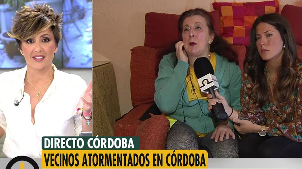 Sonsoles Ónega intenta que la vecina que tira basura en Córdoba entre en razón