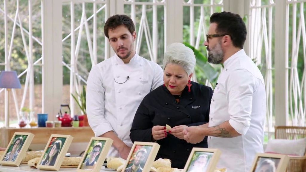 Manos a la masa: El domingo a las 22:30 h., un nuevo programa de 'Bake off'