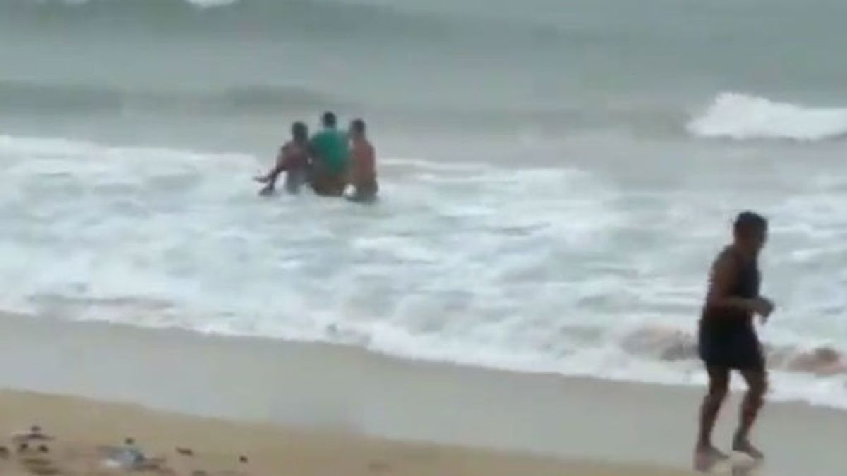 Un rayo mata a la campeona de surf de Brasil