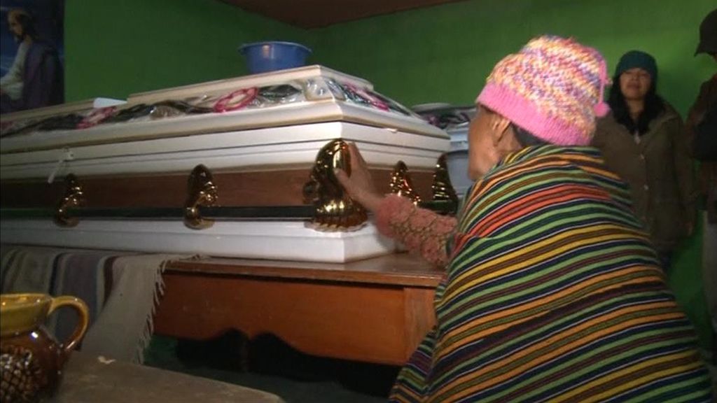 Desconsuelo en Guatemala por el accidente de autobús: “Solo pido justicia para mi hermana y mi padre”
